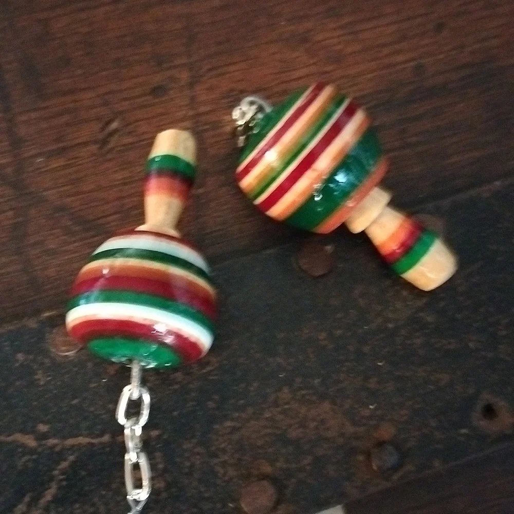 Handmade earrings of a wooden valero - Picture 2 of 4